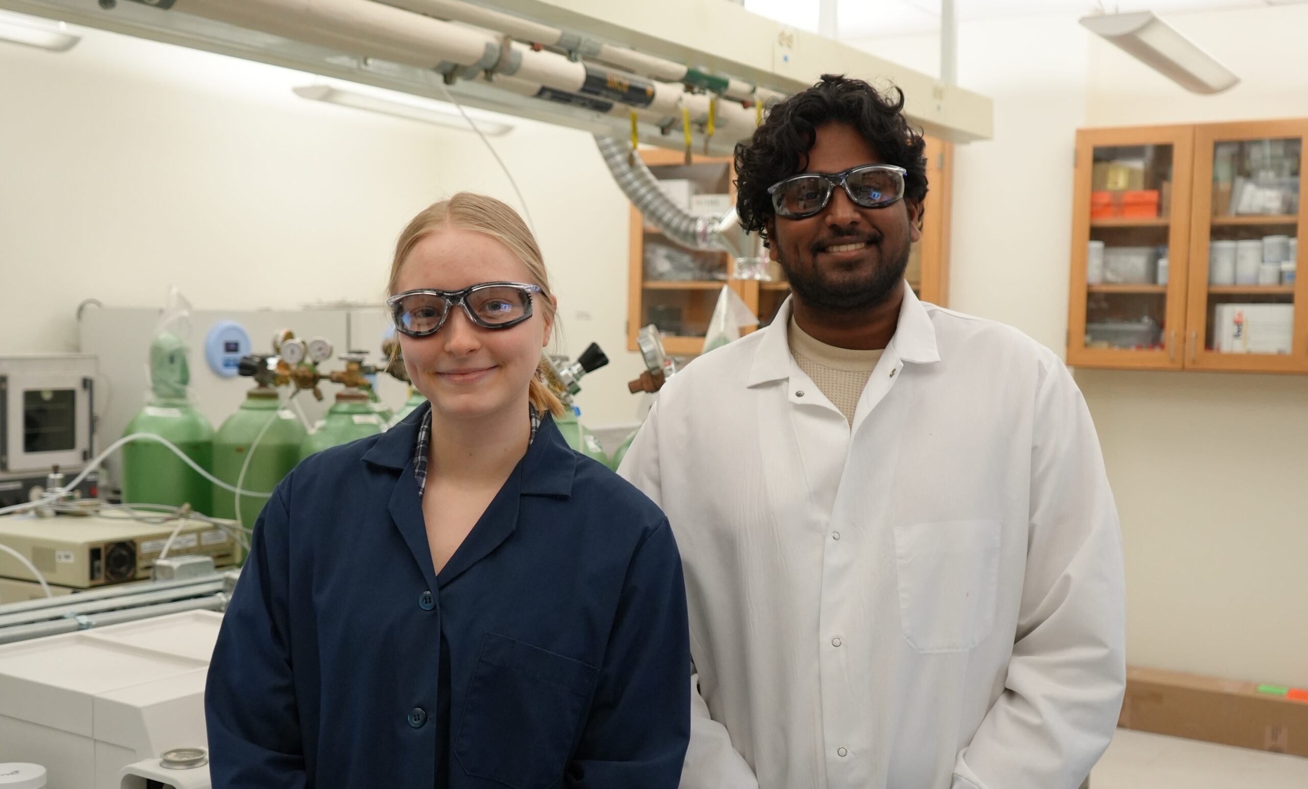 Two of the Stutts Research Scholars in Prof. Simon's lab: Linda Pomiranceva (left) and Sreemanth Meka (right)